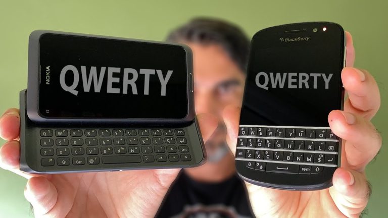 Smartphone con teclado qwerty