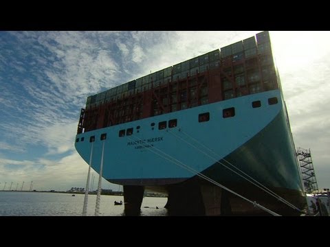Las naves más enormes del mundo en acción: barcos de grandes dimensiones en el mar