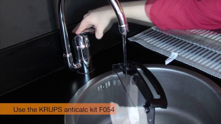 Descubre la mejor forma de limpiar tu cafetera Krups superautomática en solo 3 pasos.