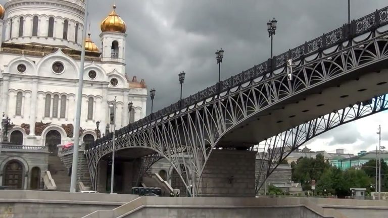 Descubre el impresionante río que atraviesa Moscú y conquista al mundo