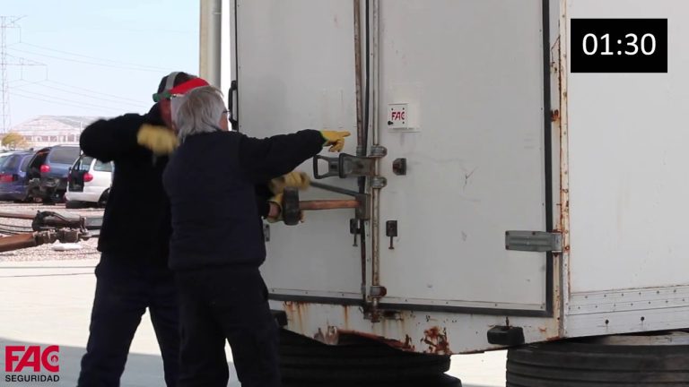 Asegura tu carga con los mejores cierres para carrocerías de camiones