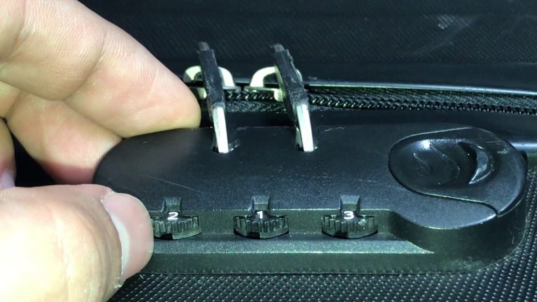 ¡Descubre cómo abrir una maleta con clave en solo 3 pasos!